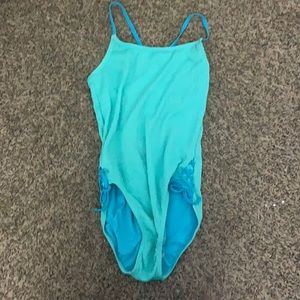 Kids one peace swim suit 15$